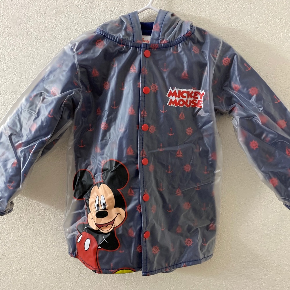 Mickey Mouse 🖤 raincoat